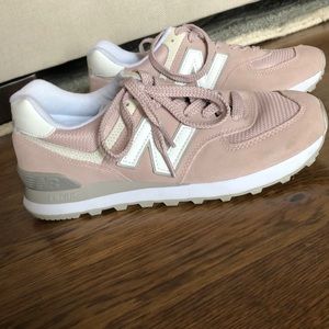 new balance pink tennis shoes